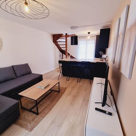 Duplex Neuf Centre Ville Avec Parking Neauphle-le-Château 外观 照片