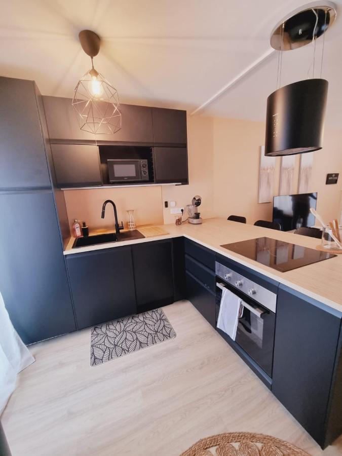 Duplex Neuf Centre Ville Avec Parking Neauphle-le-Château 外观 照片