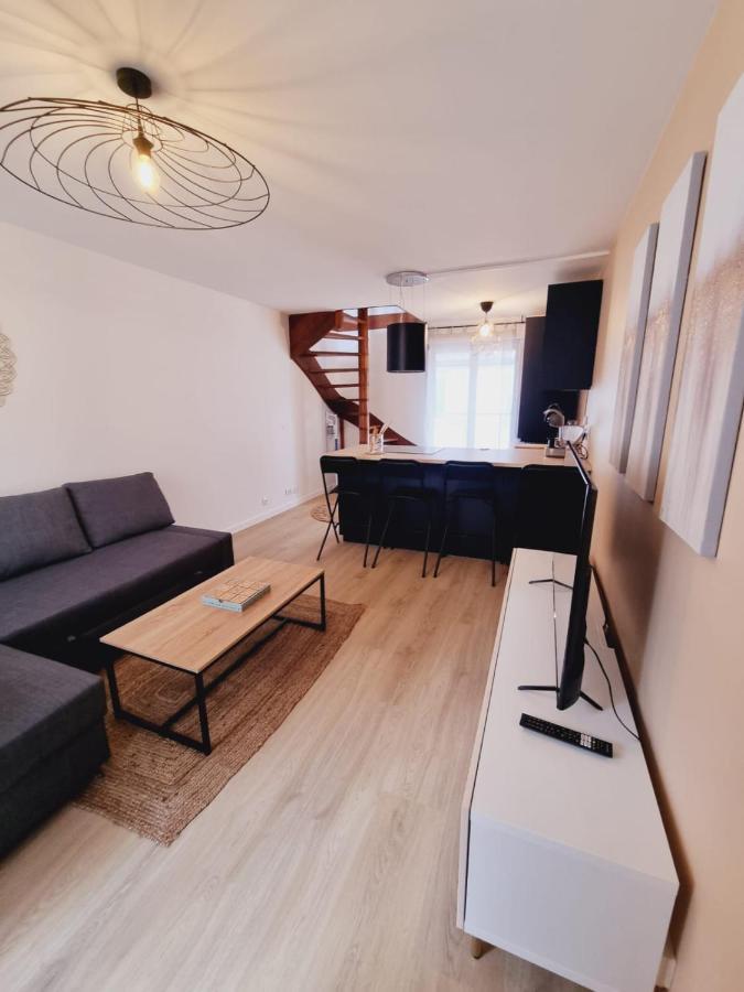 Duplex Neuf Centre Ville Avec Parking Neauphle-le-Château 外观 照片